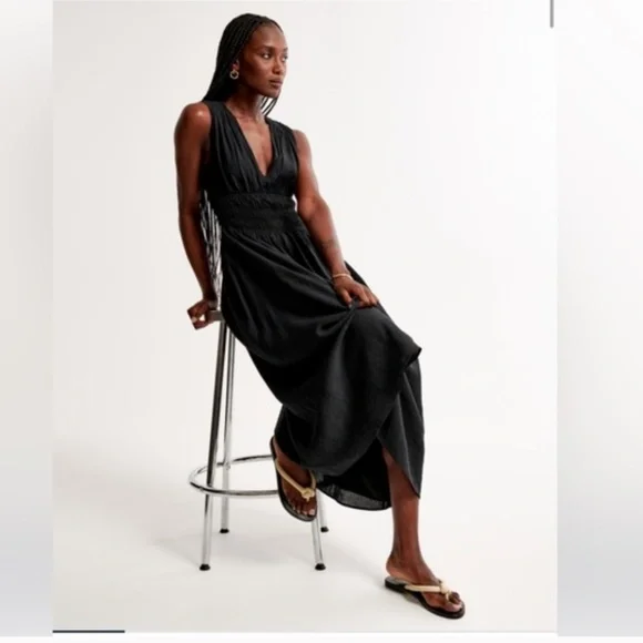 Abercrombie & Fitch ギンガムチェックのミディドレス 黒 Rent Abercrombie & Fitch Black Dress | By Rotation US